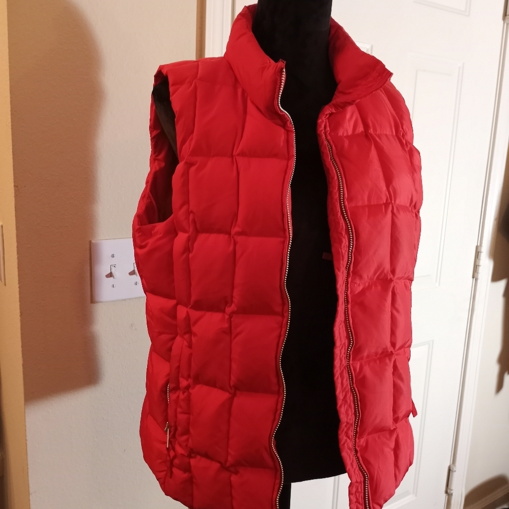 Vtg. GAP Down Puffer Vest in Red, Size Large